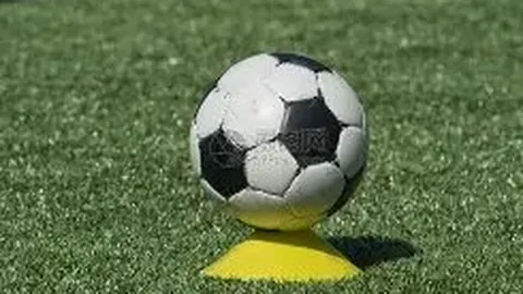 利物浦连败风波，范戴克直言：连续四五场败绩，质疑声实属正常！