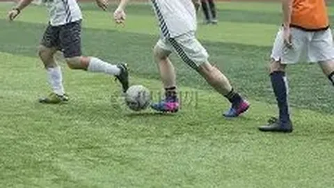 下半场风云再起！纽卡2-0领先伯恩利，吉马良斯头球建功，戈登点球定乾坤，皮雷斯红牌惊现赛场！