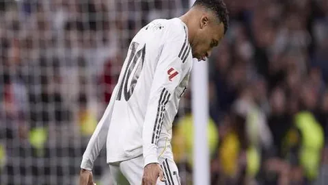 利物浦丢冠疑陷低谷，切尔西败北再失分，曼联赢球稳居前三